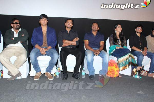 Vijay - Puneet Unveil 'Mugamoodi' Audio